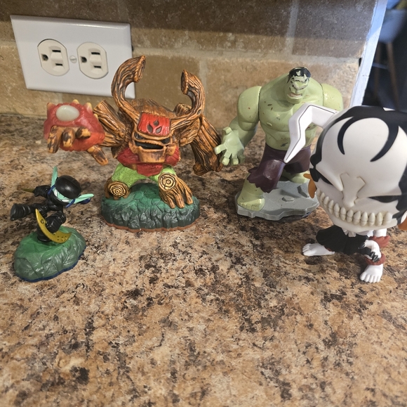 Toy‎ Bundle - Picture 2 of 5